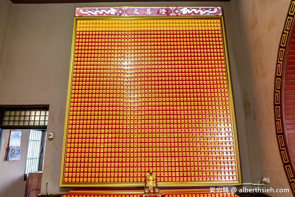 桃園平鎮廣隆宮｜全台最大最高坐姿石雕土地公