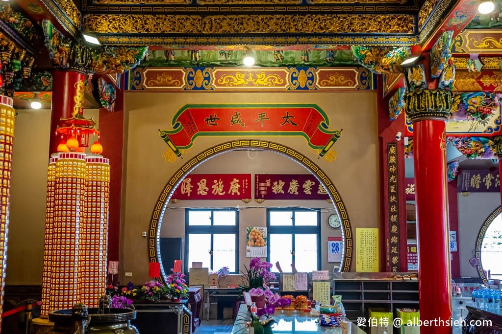 桃園平鎮廣隆宮｜全台最大最高坐姿石雕土地公