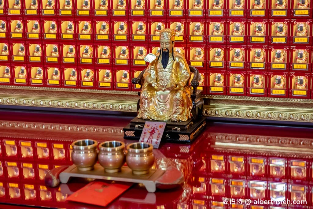 桃園平鎮廣隆宮｜全台最大最高坐姿石雕土地公
