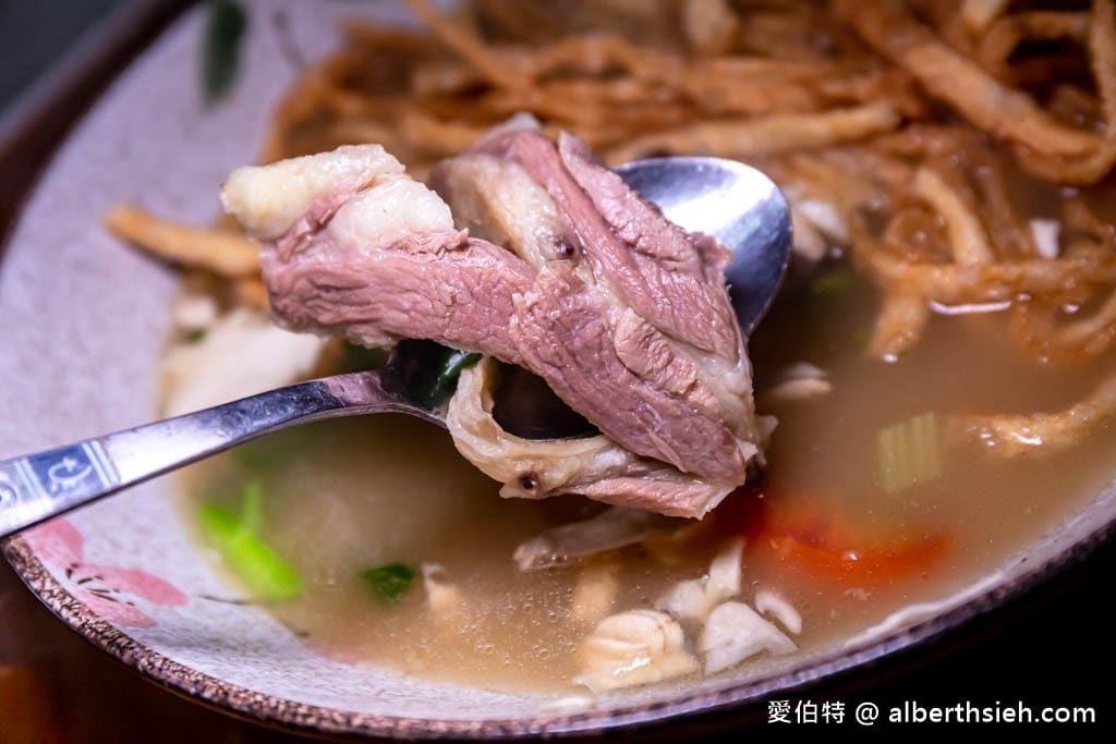 蘆竹胡同彭家老舖新疆拉麵｜饊子醬龍骨必點，羊肉不膻