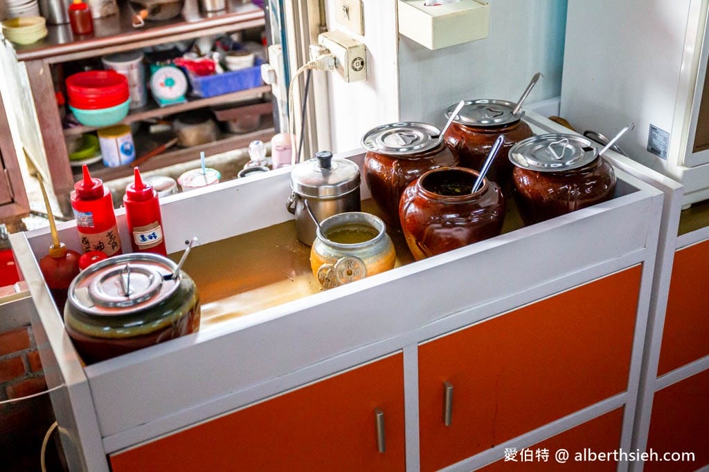 嘉義福源肉粽總店，經典南部粽，葷粽必買！超多口味價格實惠
