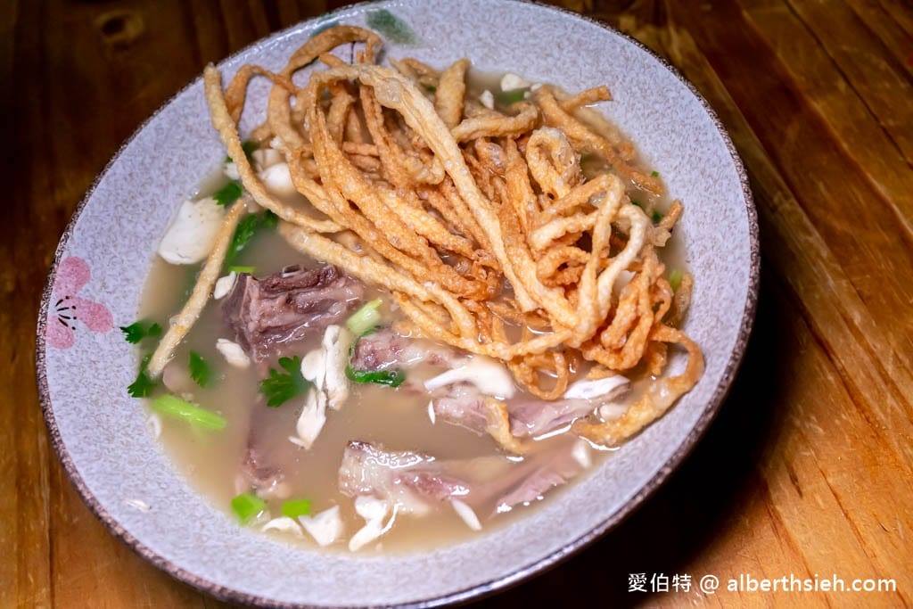 蘆竹胡同彭家老舖新疆拉麵｜饊子醬龍骨必點，羊肉不膻