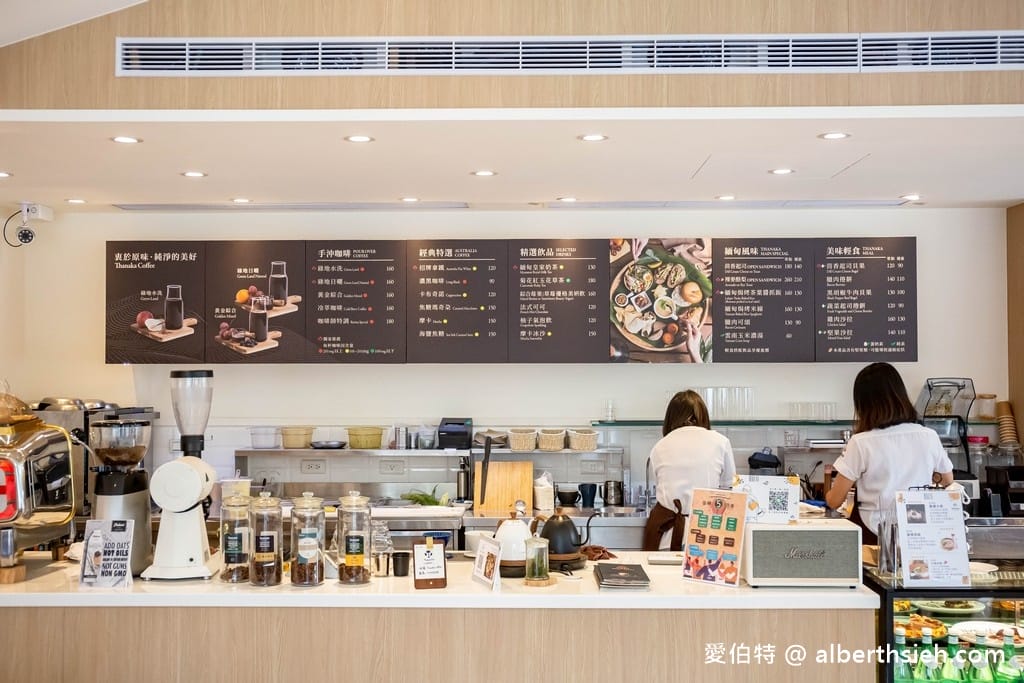 Thanaka Coffee玬那卡咖啡｜中壢忠貞市場旁，純白質感緬甸風咖啡廳
