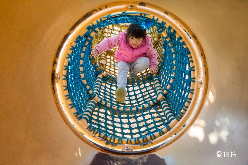 福岡必去親子景點推薦｜海之中道海濱公園，巨大雲朵彈跳床、滾輪滑梯 @愛伯特