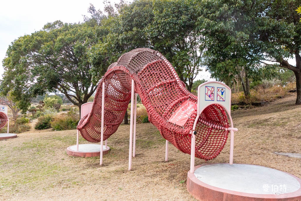 福岡必去親子景點推薦｜海之中道海濱公園，巨大雲朵彈跳床、滾輪滑梯 @愛伯特