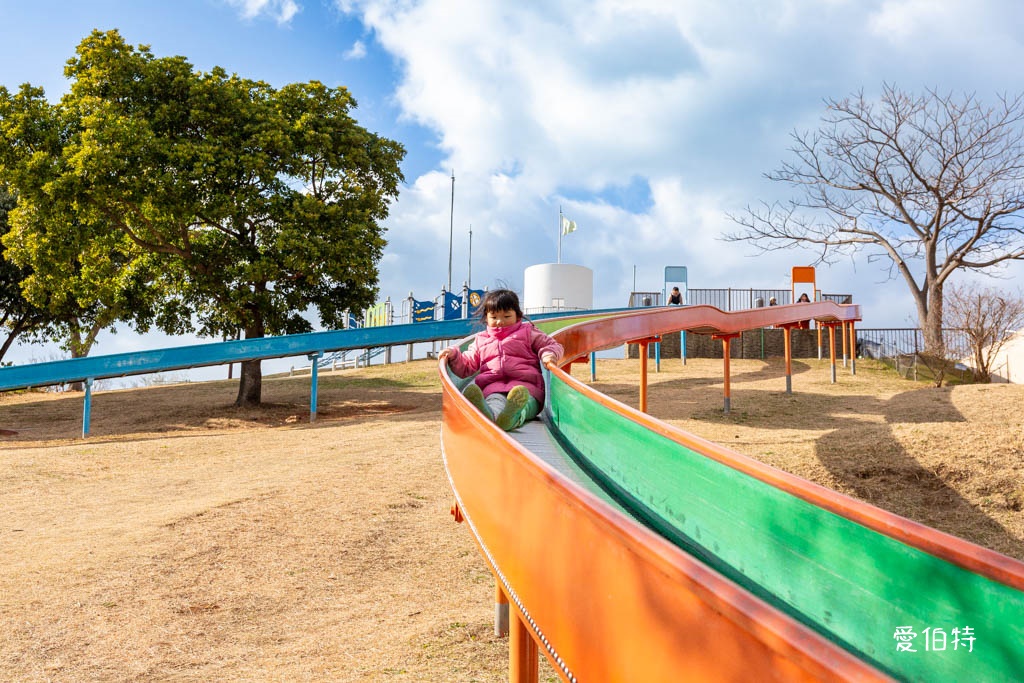 福岡必去親子景點推薦｜海之中道海濱公園，巨大雲朵彈跳床、滾輪滑梯 @愛伯特