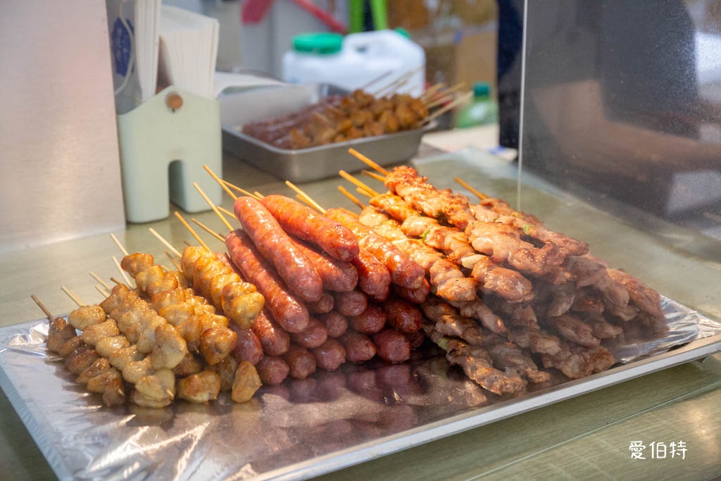 中壢龍岡龍來餐車市集，天天不同鹹甜餐車任你挑，不用再煩惱吃什麼 @愛伯特