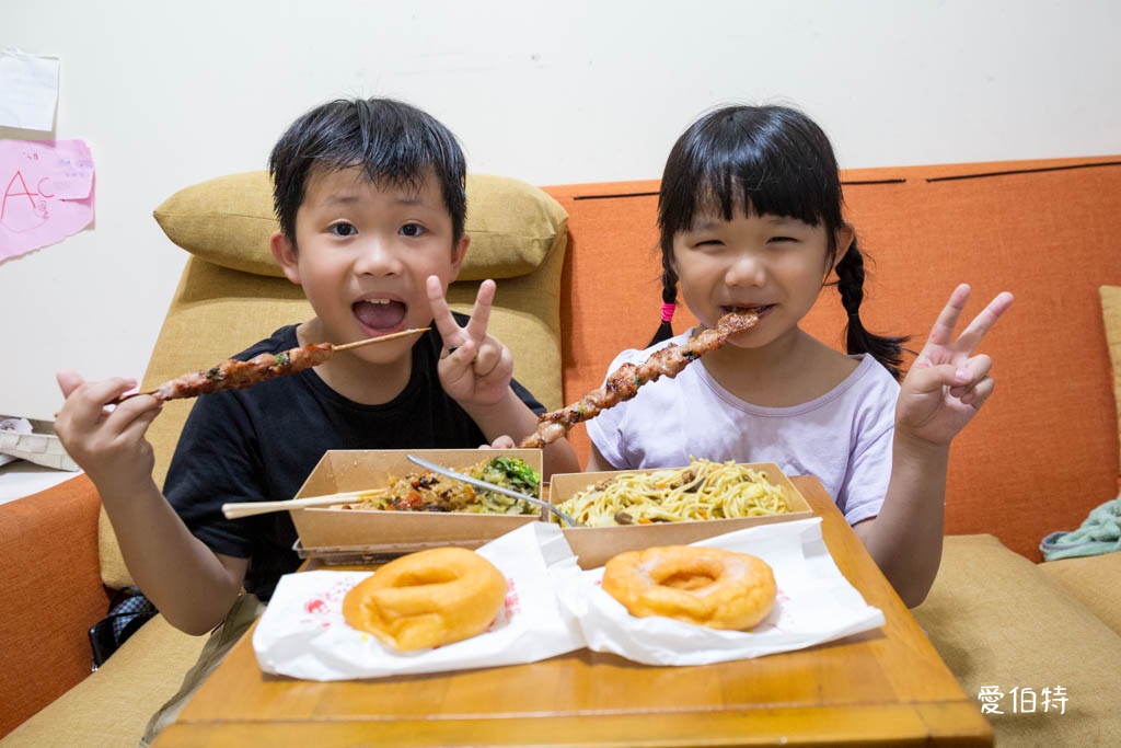 中壢龍岡龍來餐車市集，天天不同鹹甜餐車任你挑，不用再煩惱吃什麼 @愛伯特