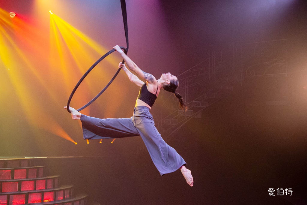 麗星郵輪探索星號｜星座劇院舞台秀show百老匯級表演免費必看 @愛伯特