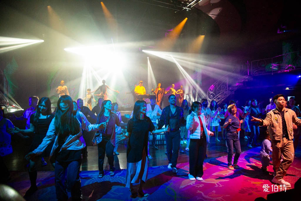 麗星郵輪探索星號｜星座劇院舞台秀show百老匯級表演免費必看 @愛伯特