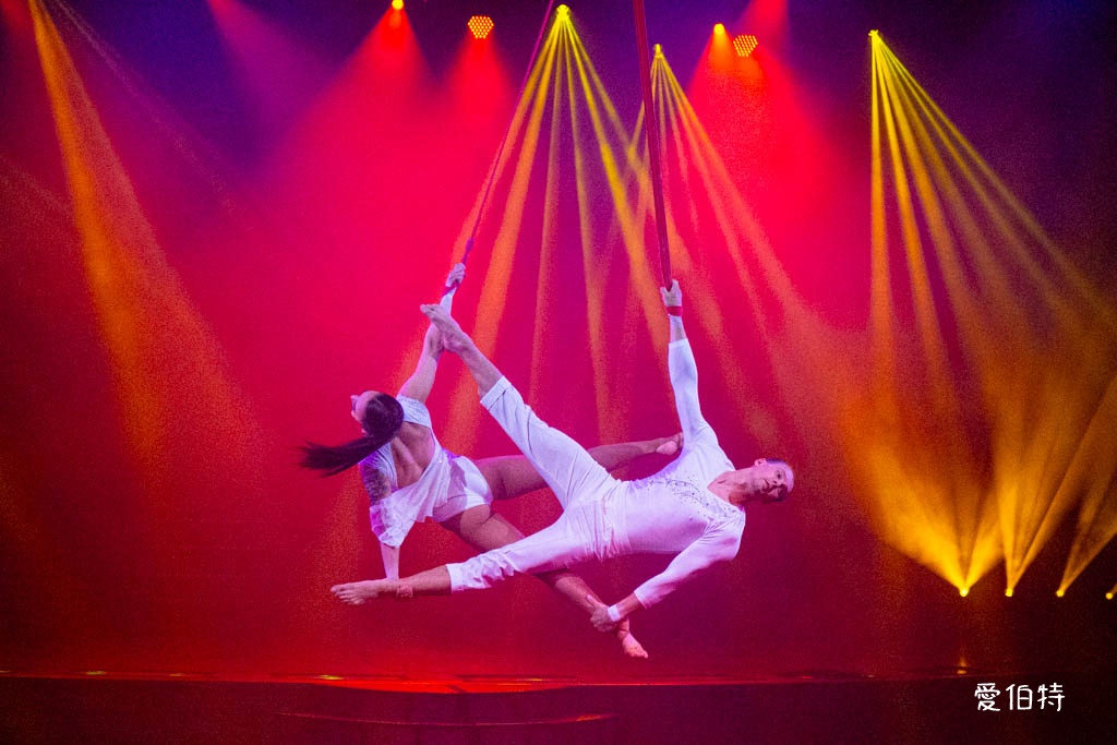 麗星郵輪探索星號｜星座劇院舞台秀show百老匯級表演免費必看 @愛伯特