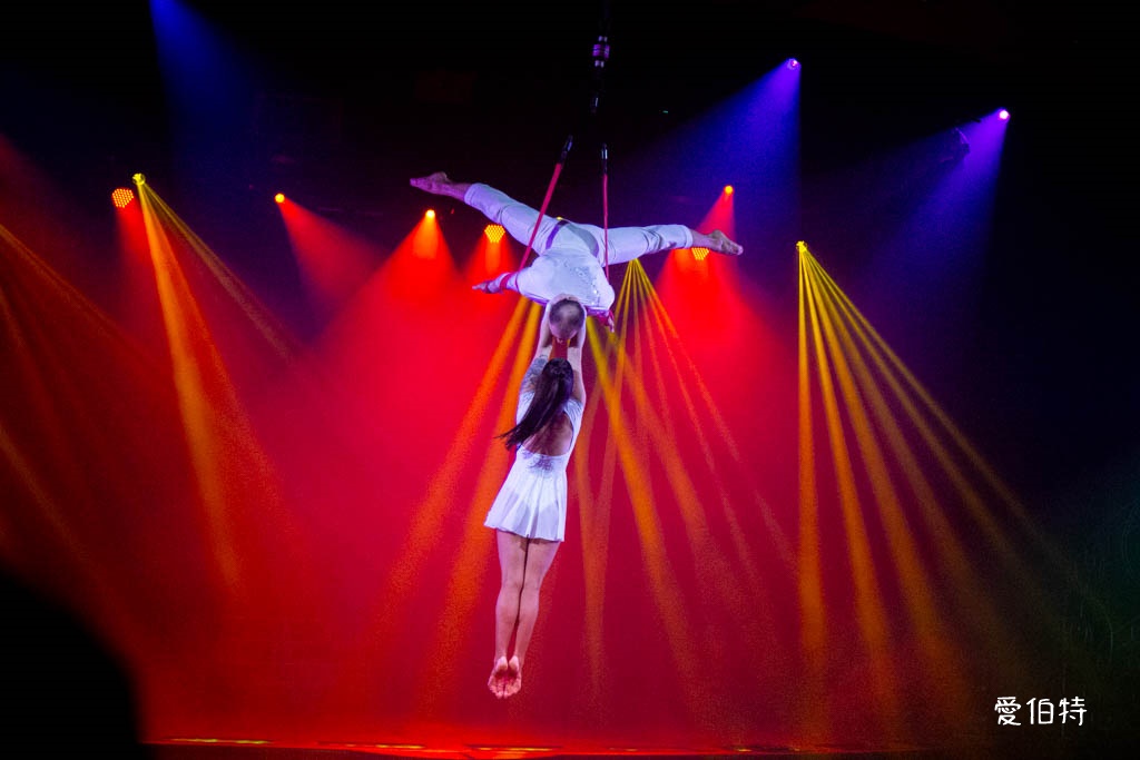 麗星郵輪探索星號｜星座劇院舞台秀show百老匯級表演免費必看 @愛伯特