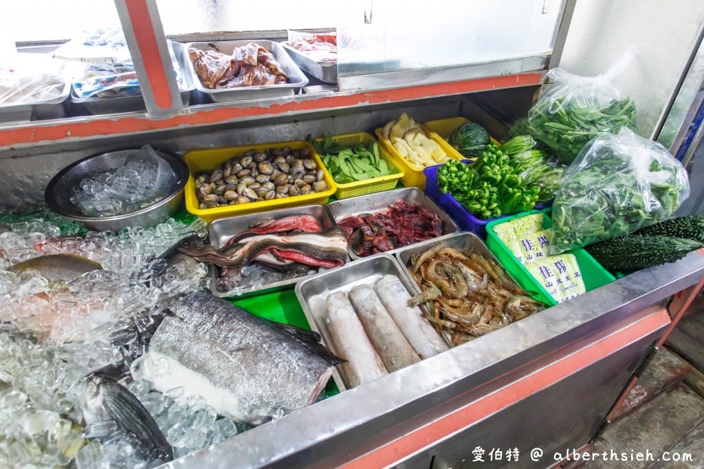 嘉義火車站美食｜後站海產小吃店，隱藏版美味海鮮餐廳