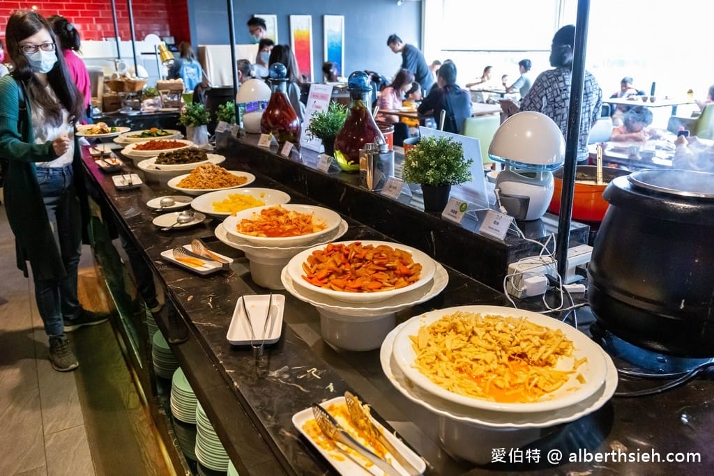 北海岸親子飯店推薦｜薆悅酒店野柳渡假館，400坪遊戲室隨你玩