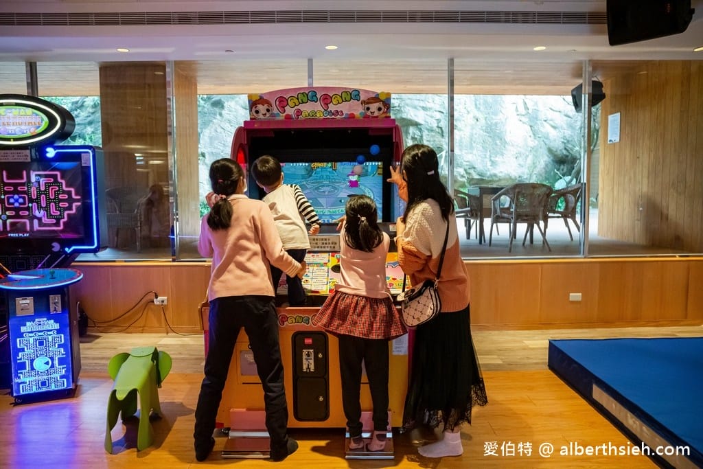 北海岸親子飯店推薦｜薆悅酒店野柳渡假館，400坪遊戲室隨你玩