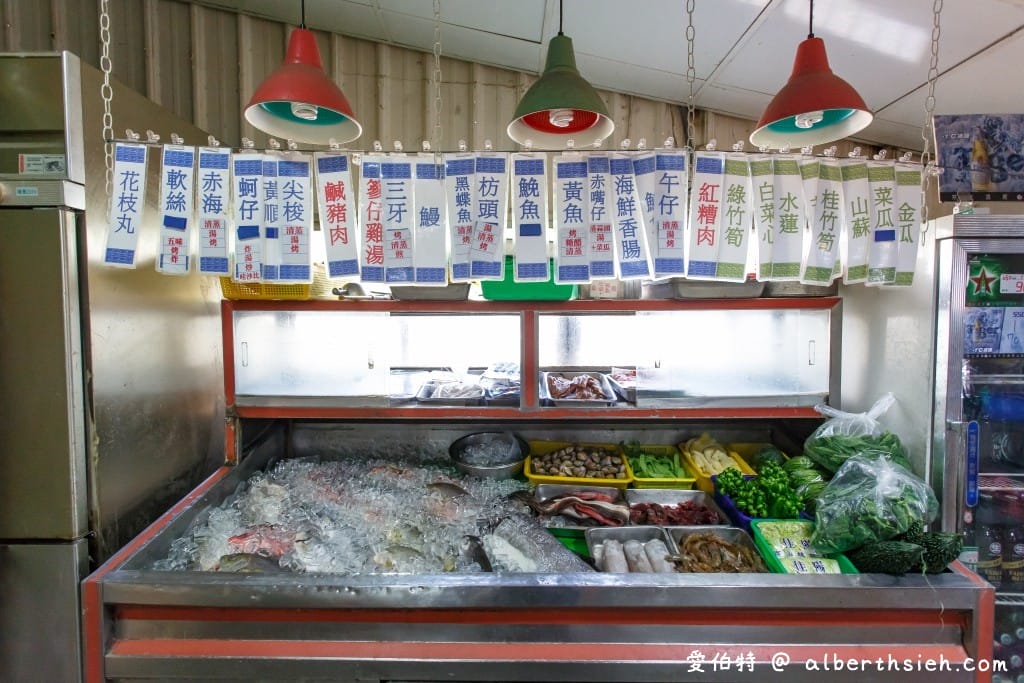 嘉義火車站美食｜後站海產小吃店，隱藏版美味海鮮餐廳