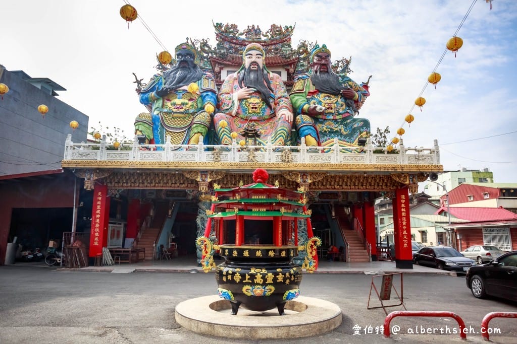 嘉義關聖帝君廟｜嘉邑鎮天宮，桃園三結義巨大坐姿塑像超有氣勢