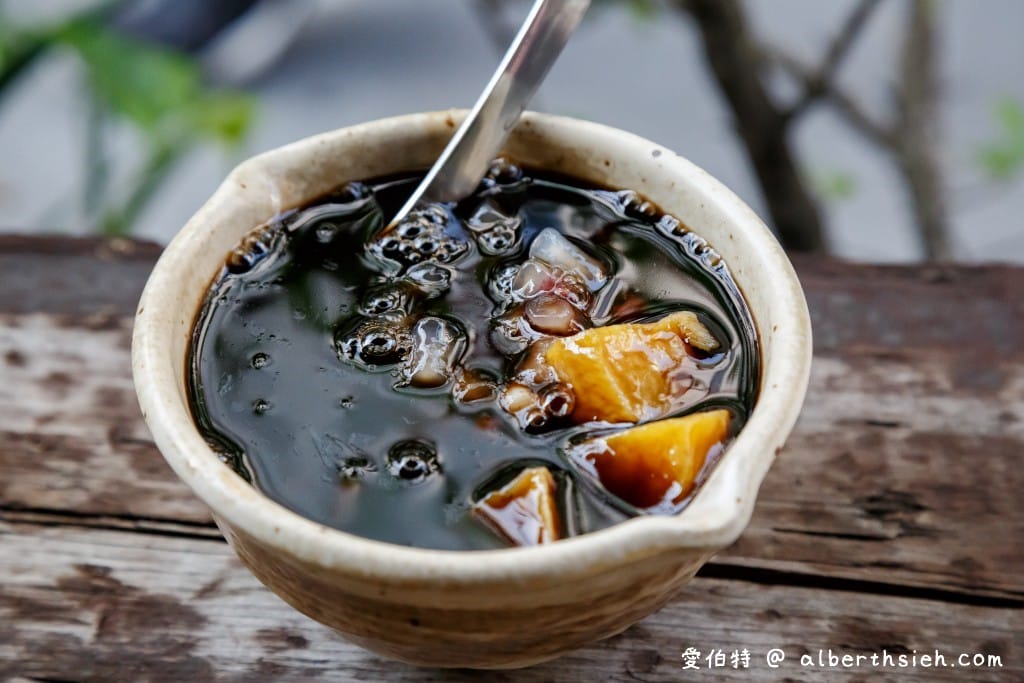 嘉義咱台灣人的冰｜蕃薯糖銷魂必點，便宜好吃的古早味剉冰