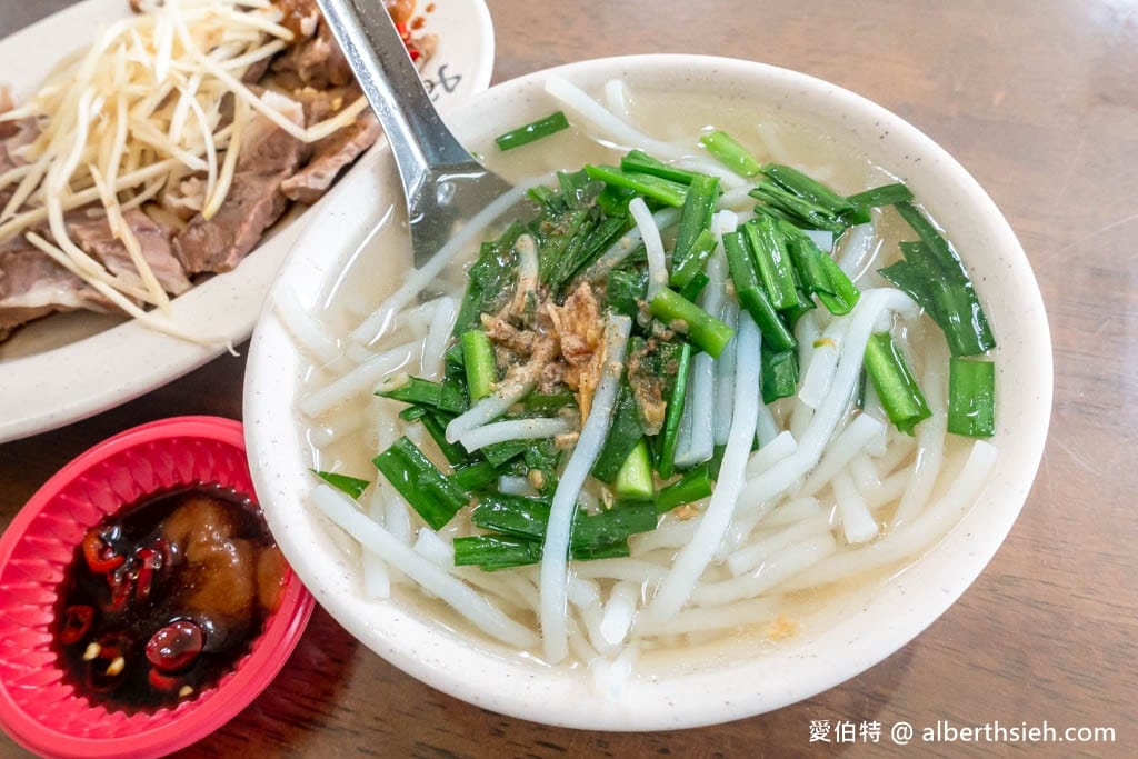 竹仔下米粉湯｜桃園八德早餐，古早味湯鮮味美，辣醬超讚
