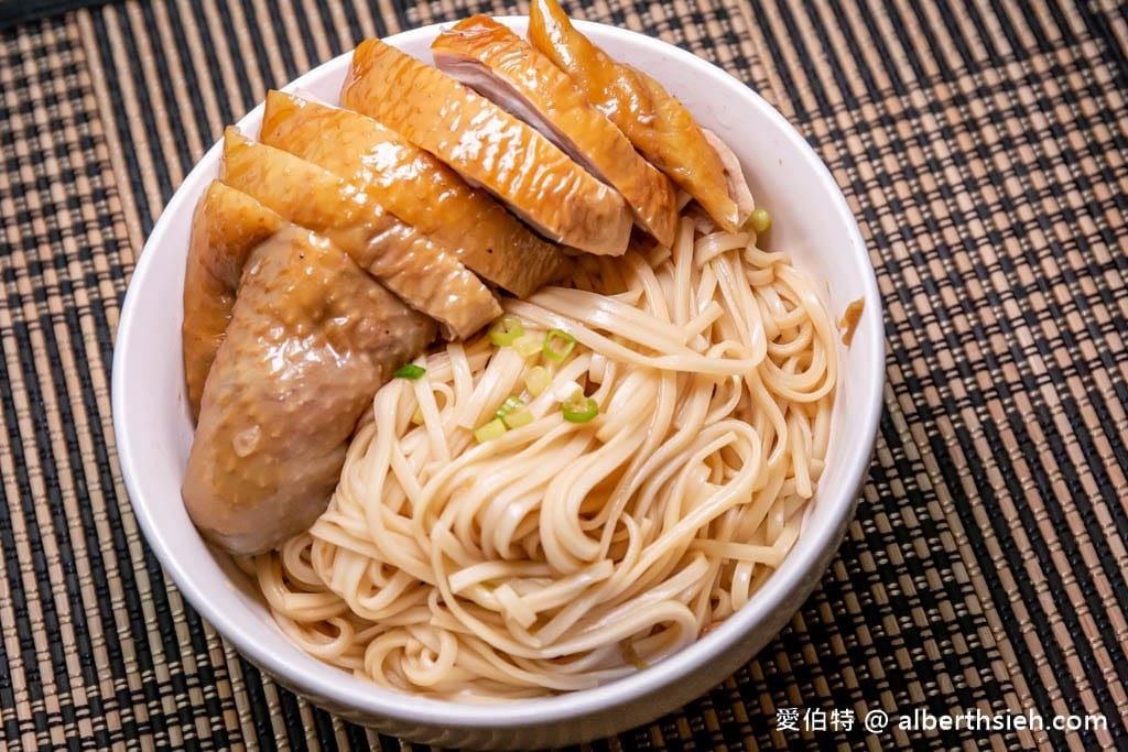 龍潭傳香雞｜桃園龍潭市場美食，在地15年，雞肉嫩口彈牙多汁