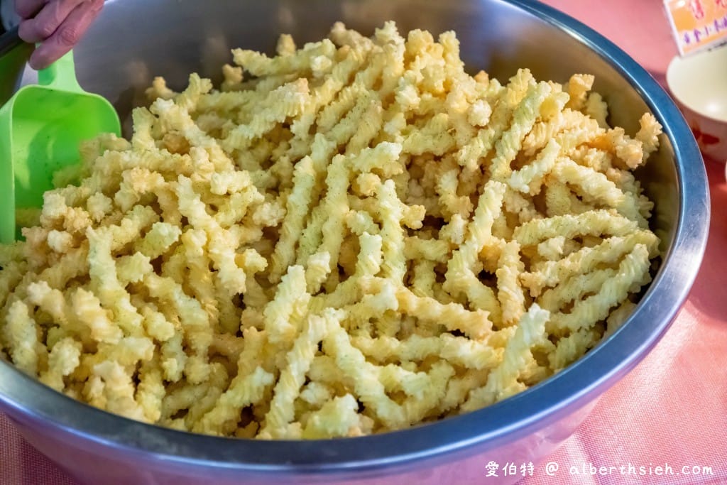 桃園大溪老街美食卡哩卡哩｜我們這一家、老味舖，現炸現賣香酥脆