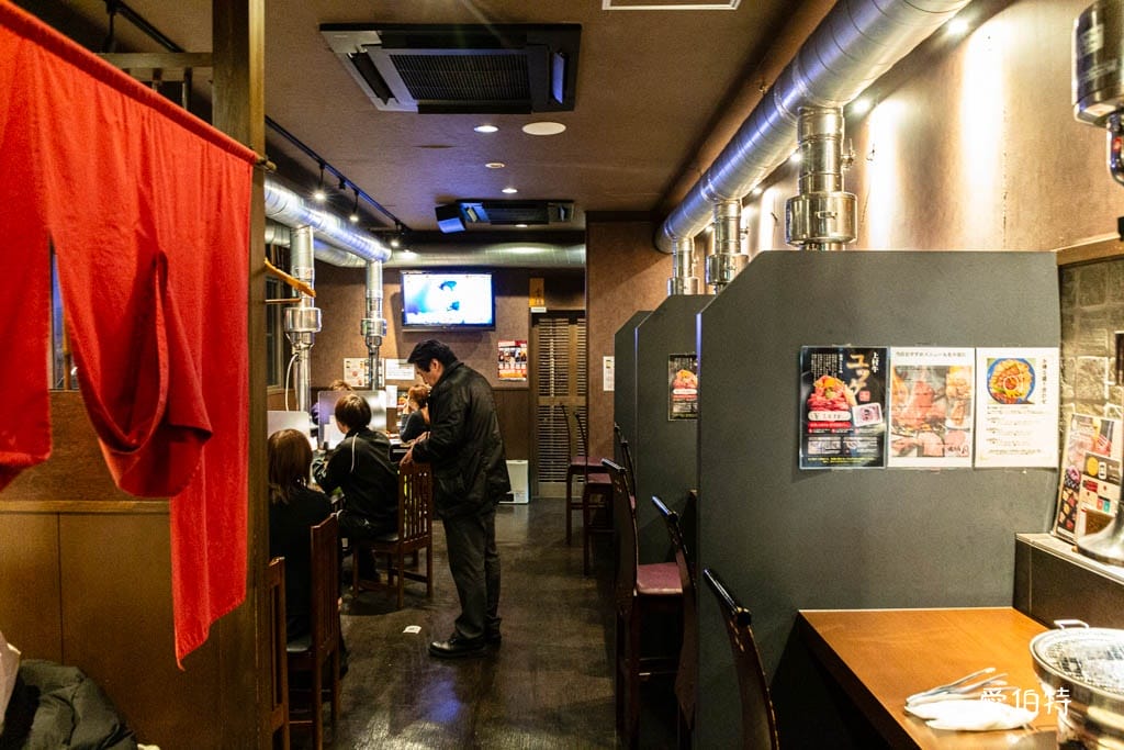 別府燒肉美食推薦｜ヤキニクボン(焼き肉凡)，肉質讚，居酒屋氛圍佳