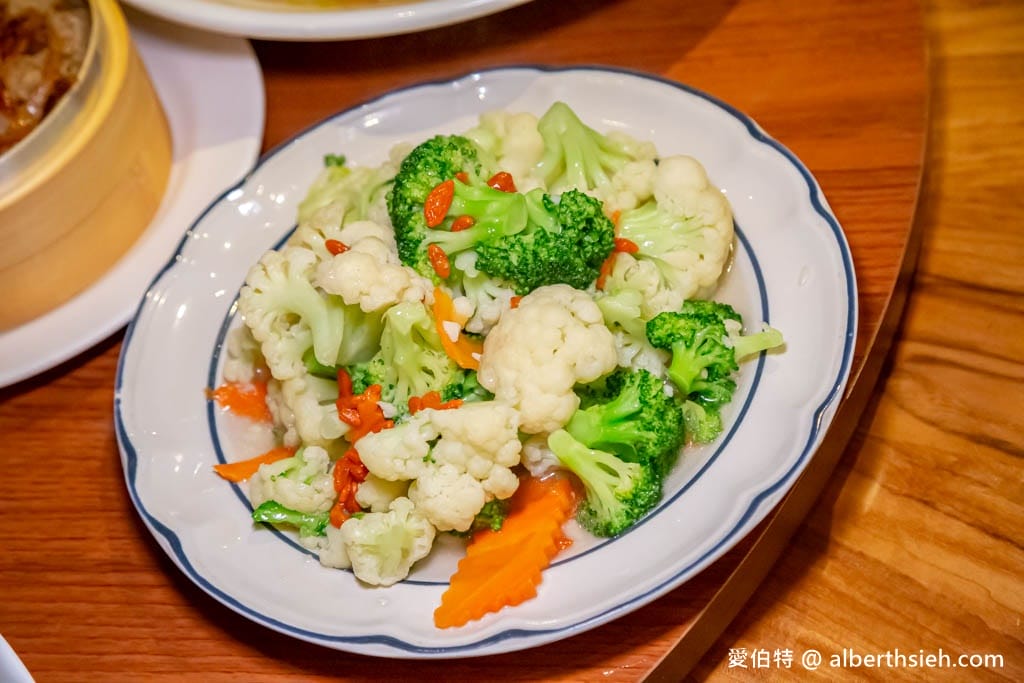 大溪老街美食推薦｜隱灶腳百年老厝，2人也能吃的復古辦桌菜