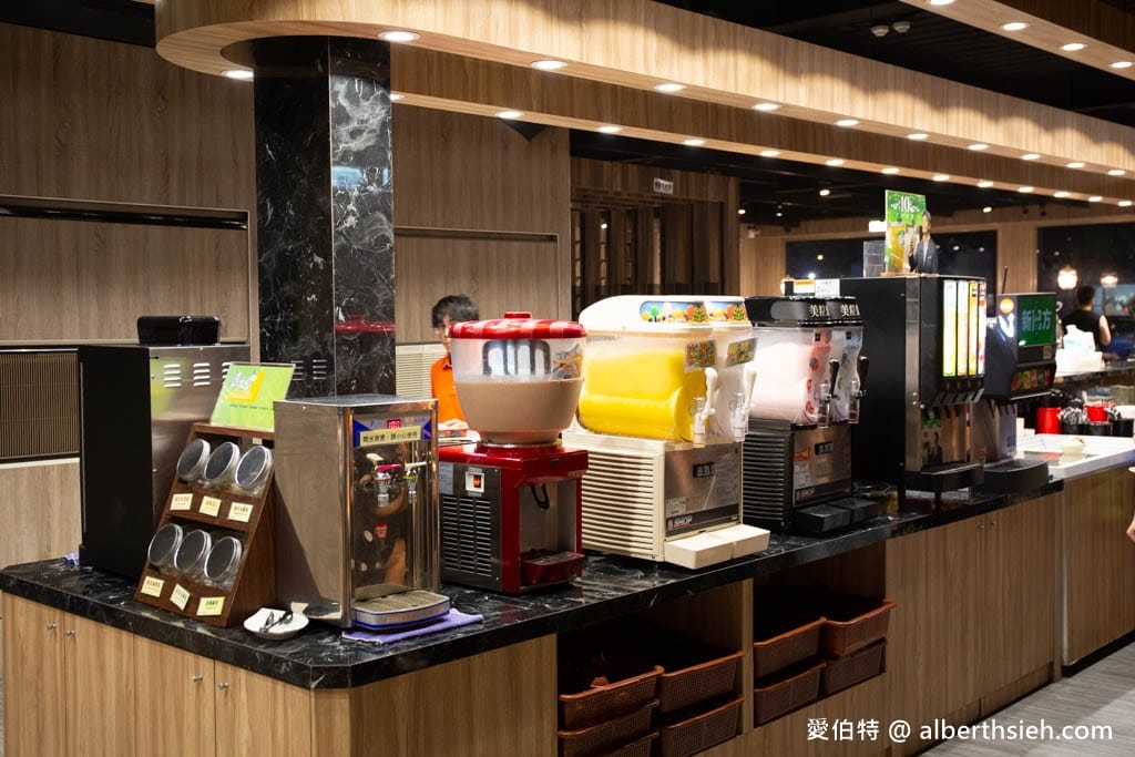 艾佳牛排館｜桃園藝文特區吃到飽，320元起近70款Buffet隨你吃