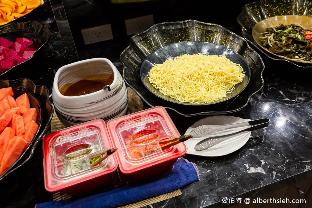 艾佳牛排館｜桃園藝文特區吃到飽，320元起近70款Buffet隨你吃