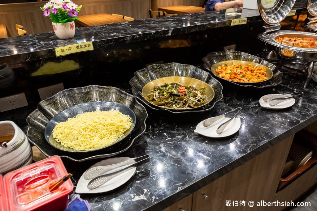 艾佳牛排館｜桃園藝文特區吃到飽，320元起近70款Buffet隨你吃