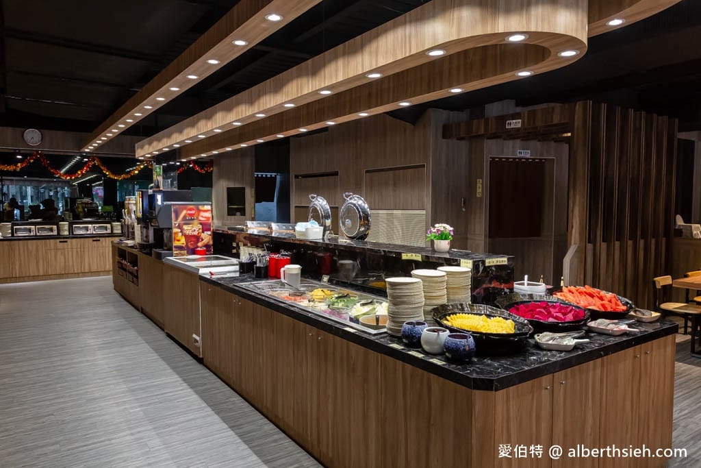 艾佳牛排館｜桃園藝文特區吃到飽，320元起近70款Buffet隨你吃
