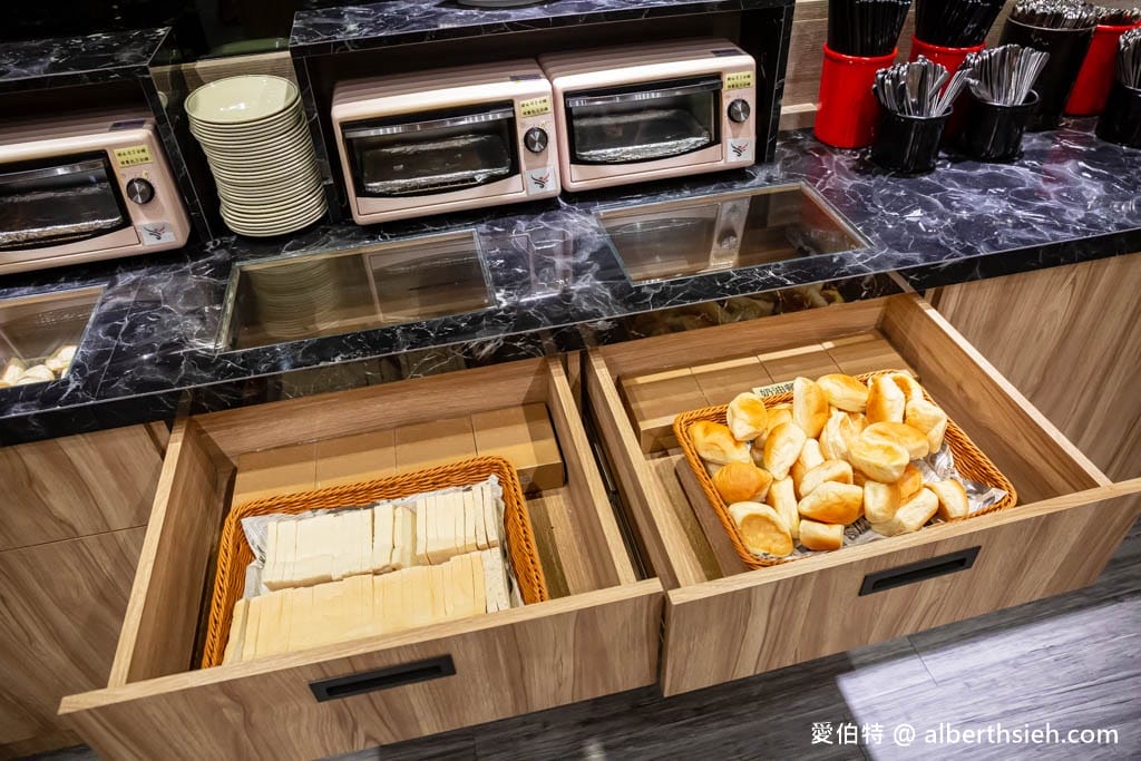 艾佳牛排館｜桃園藝文特區吃到飽，320元起近70款Buffet隨你吃
