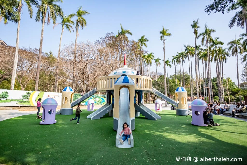 嘉義公園KANO園區｜免費親子景點，超寬版溜滑梯、滑草場