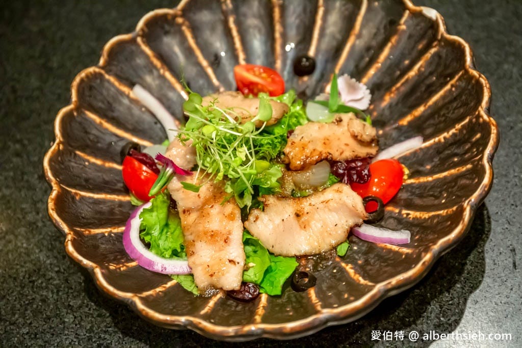 碳佐麻里精品燒肉高雄時代店｜線上訂位，堪稱亞洲最美水上燒肉店
