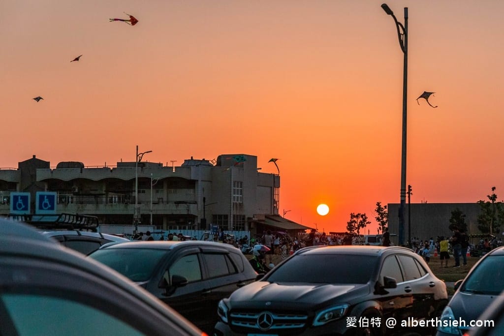 新竹南寮漁港網美IG打卡景點｜波光市集、魚鱗天梯、萬昌造船廠