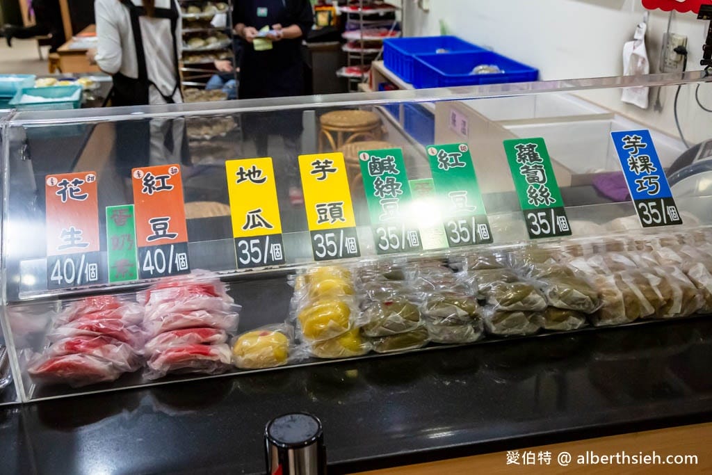 新莊廟街必買美食|阿瑞官粿店,草仔粿,文昌祠拜拜與伴手禮首選 - 第2張圖 新莊廟街必買美食|阿瑞官粿店,草仔粿,文昌祠拜拜與伴手禮首選