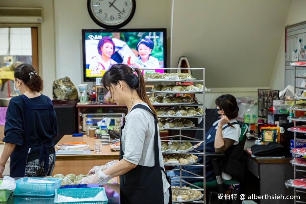 新莊廟街必買美食|阿瑞官粿店,草仔粿,文昌祠拜拜與伴手禮首選 - 第5張圖 新莊廟街必買美食|阿瑞官粿店,草仔粿,文昌祠拜拜與伴手禮首選