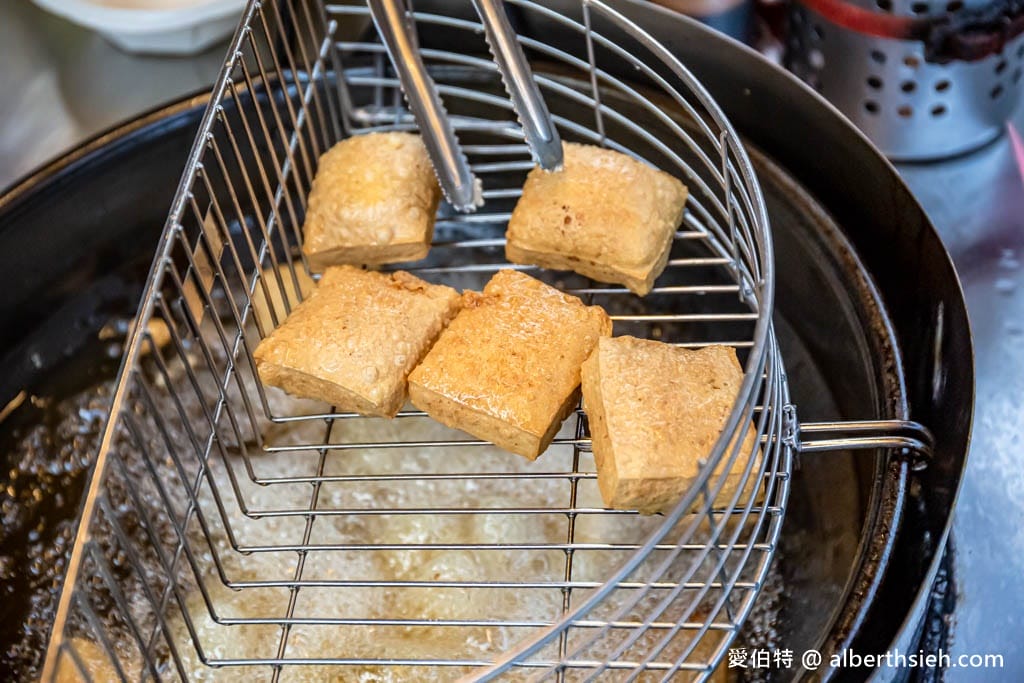 基隆阿斌臭豆腐（暖暖攤）｜外酥內軟嫩搭配爽脆泡菜超對味好吃