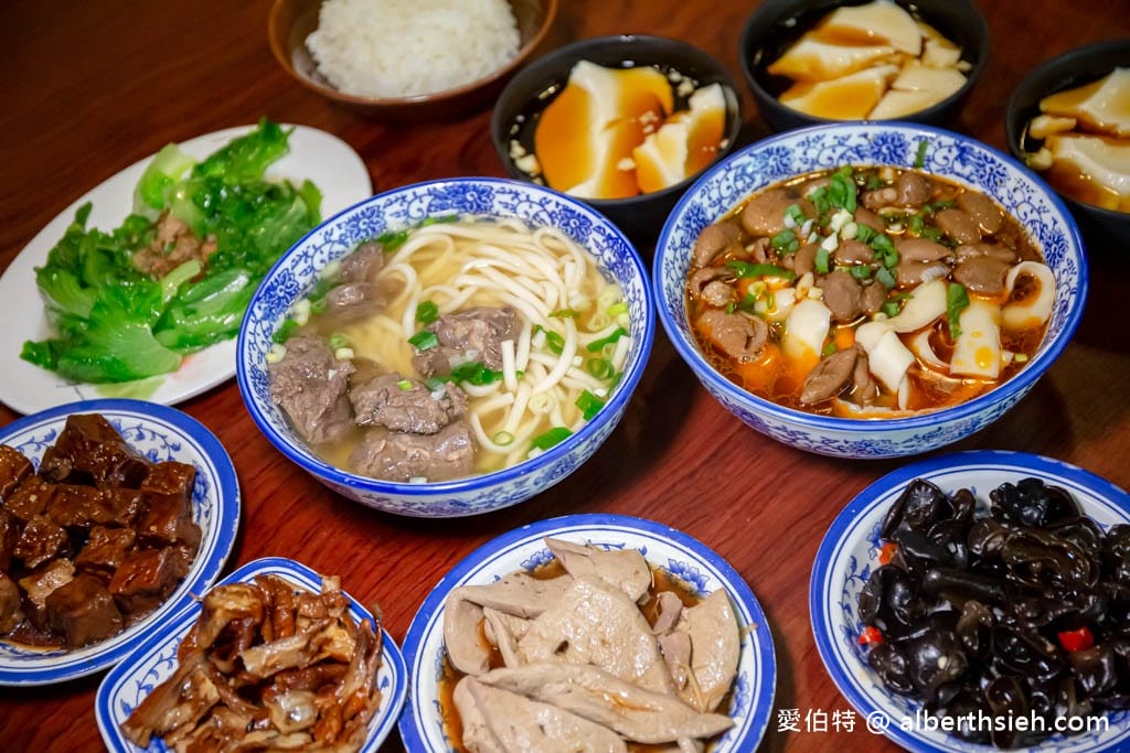 苗栗苑裡大鼎夏荷牛肉麵館｜水上豪宅玻璃屋，豆花免費吃到飽