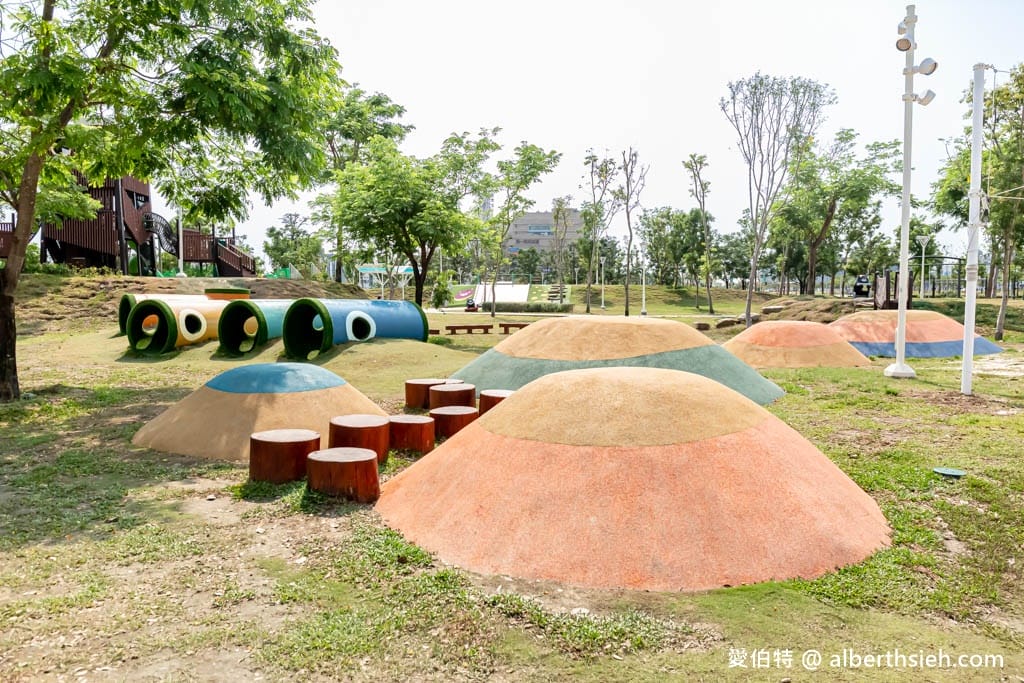 前鎮時代公園｜高雄親子景點，捷運旁萬坪兒童共融遊戲場