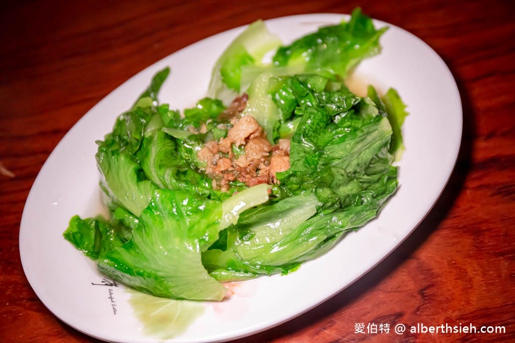 苗栗苑裡大鼎夏荷牛肉麵館｜水上豪宅玻璃屋，豆花免費吃到飽