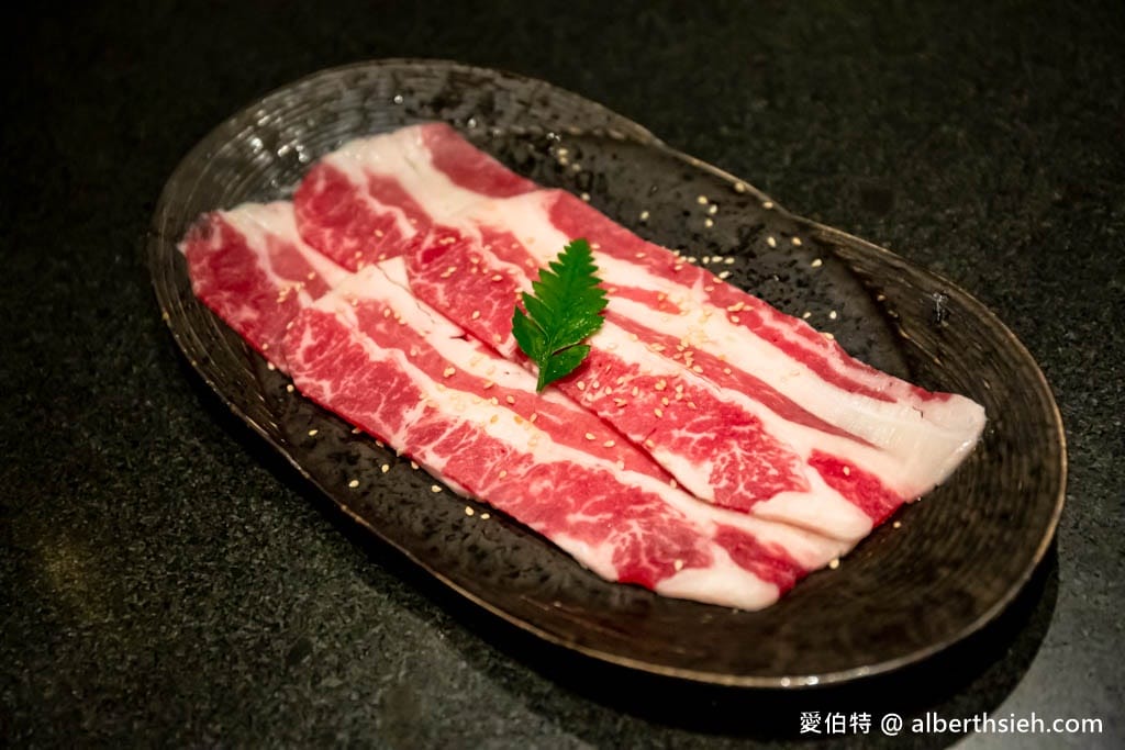 碳佐麻里精品燒肉高雄時代店｜線上訂位，堪稱亞洲最美水上燒肉店