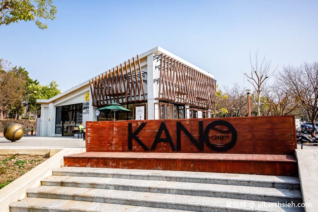 嘉義公園KANO園區｜免費親子景點，超寬版溜滑梯、滑草場