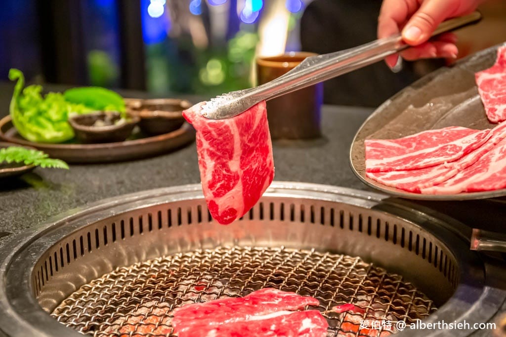 碳佐麻里精品燒肉高雄時代店｜線上訂位，堪稱亞洲最美水上燒肉店
