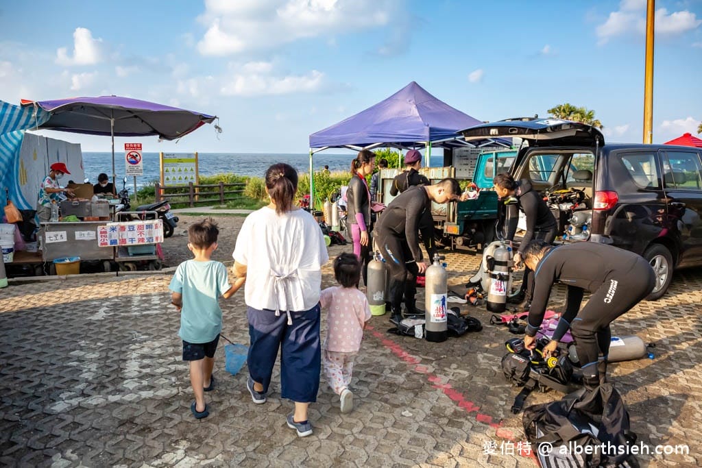 新北東北角親子玩水｜瑞芳蝙蝠洞公園，撈魚抓螃蟹、浮潛勝地