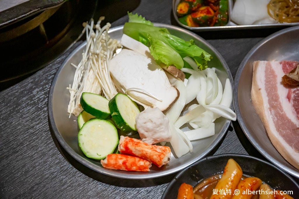 好好吃肉韓式烤肉吃到飽-高雄左營店，359元起肉片，熟食，韓式涼拌小菜隨你吃