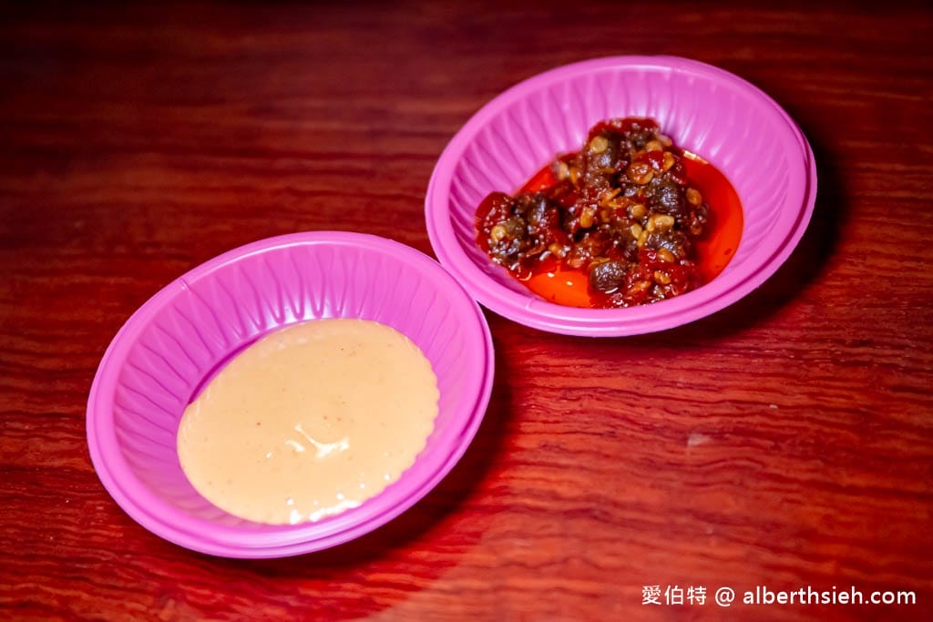 苗栗苑裡大鼎夏荷牛肉麵館｜水上豪宅玻璃屋，豆花免費吃到飽