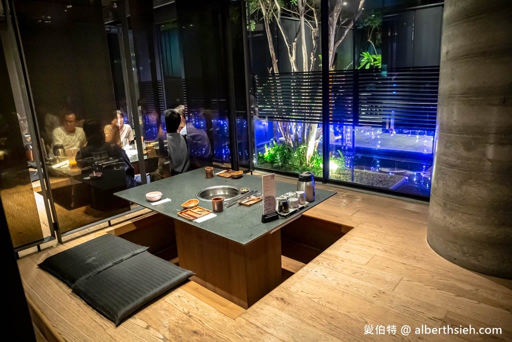 碳佐麻里精品燒肉高雄時代店｜線上訂位，堪稱亞洲最美水上燒肉店