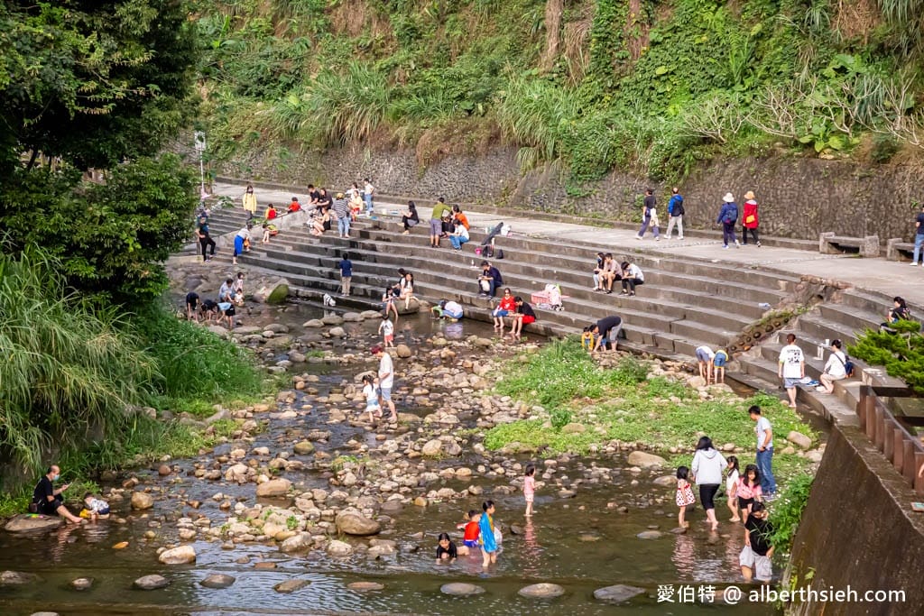 桃園龍潭玩水景點|階梯式千層瀑布,免費戲水秘境,近三坑公園 - 第14張圖 桃園龍潭玩水景點|階梯式千層瀑布,免費戲水秘境,近三坑公園