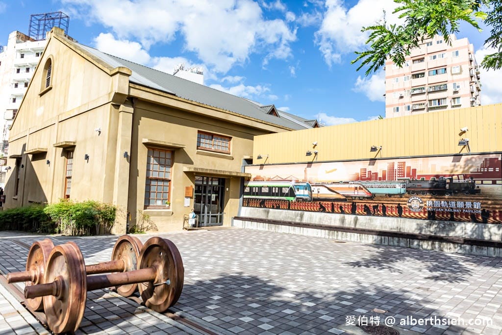 桃園免費親子景點｜火車直達！桃園軌道願景館，吹冷氣開捷運搭小火車